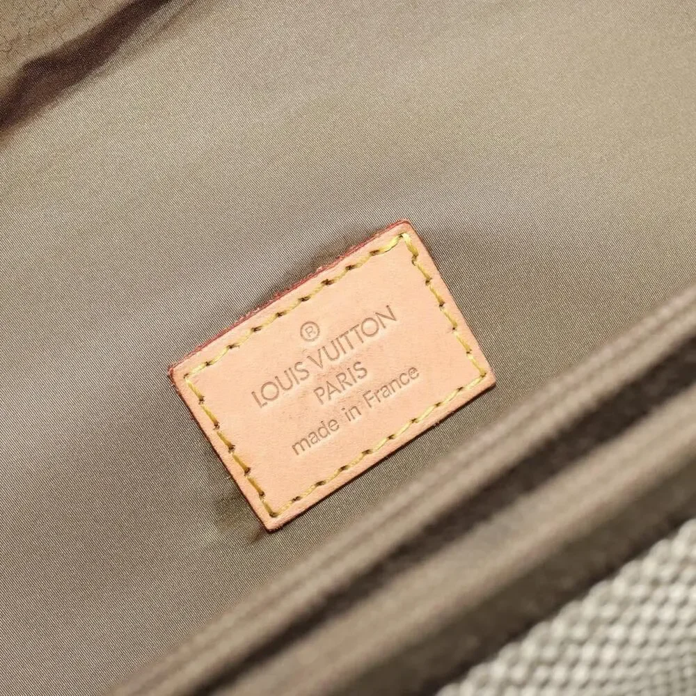 Louis Vuitton height 11